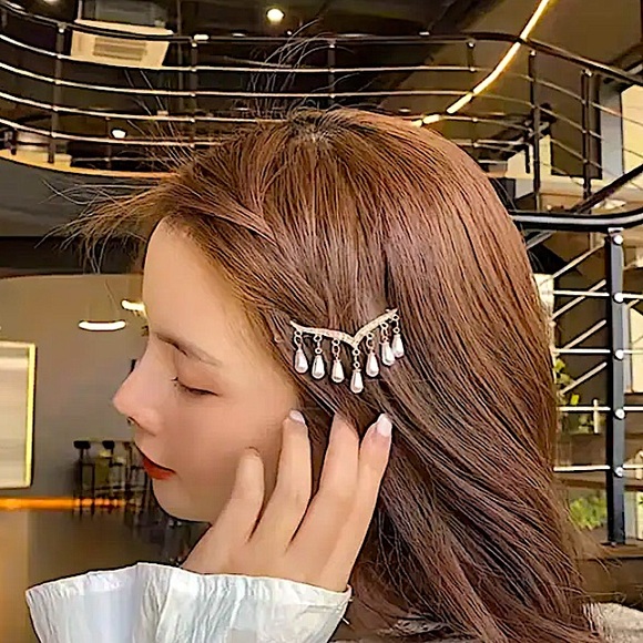 Gold Pearl Drop Barrett Hair Accessory - Picture 2 of 8